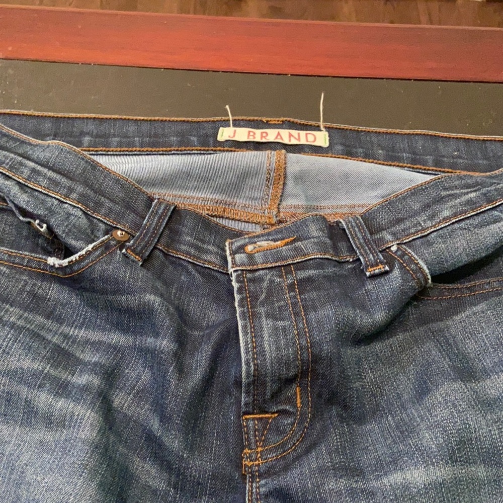 Major declutter.  Size 32 J Brand blue skinny jeans Good condition.